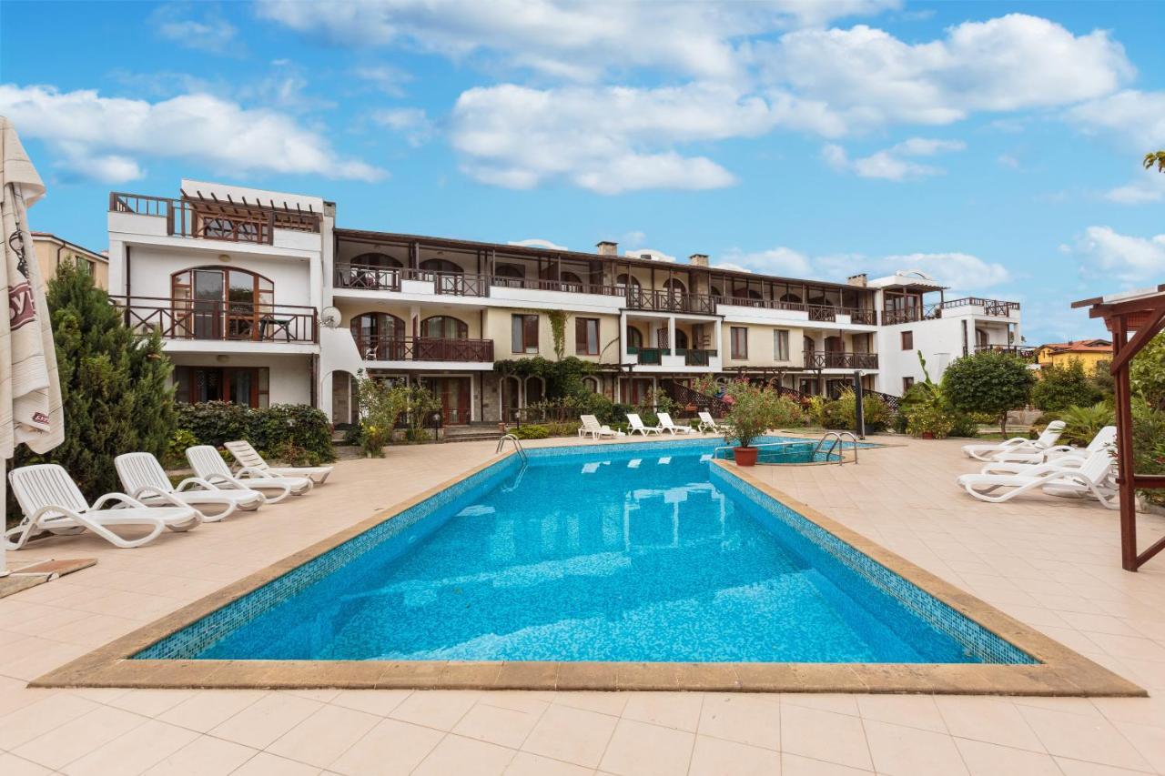 Aparthouse Paradise Bay Apartment Созопол Екстериор снимка