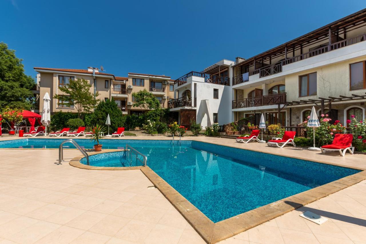 Aparthouse Paradise Bay Apartment Созопол Екстериор снимка