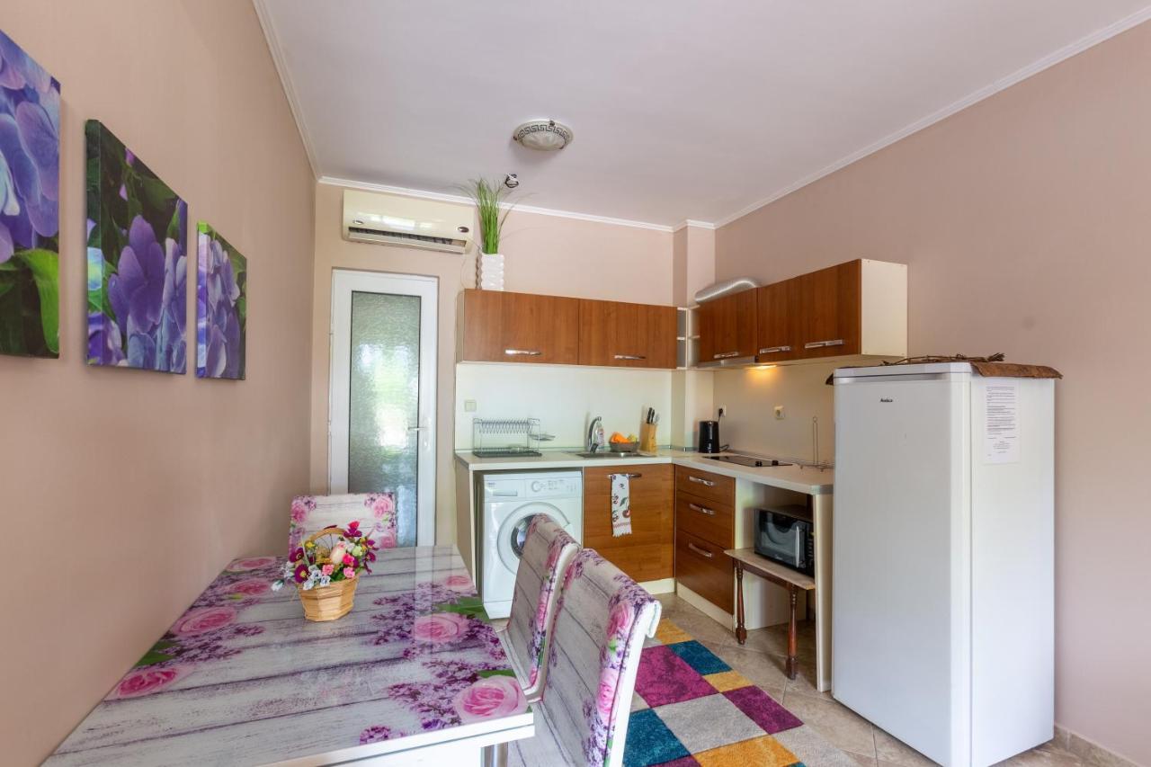 Aparthouse Paradise Bay Apartment Созопол Екстериор снимка
