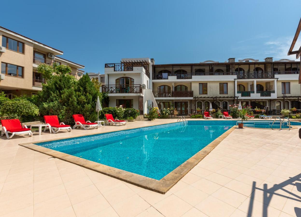 Aparthouse Paradise Bay Apartment Созопол Екстериор снимка