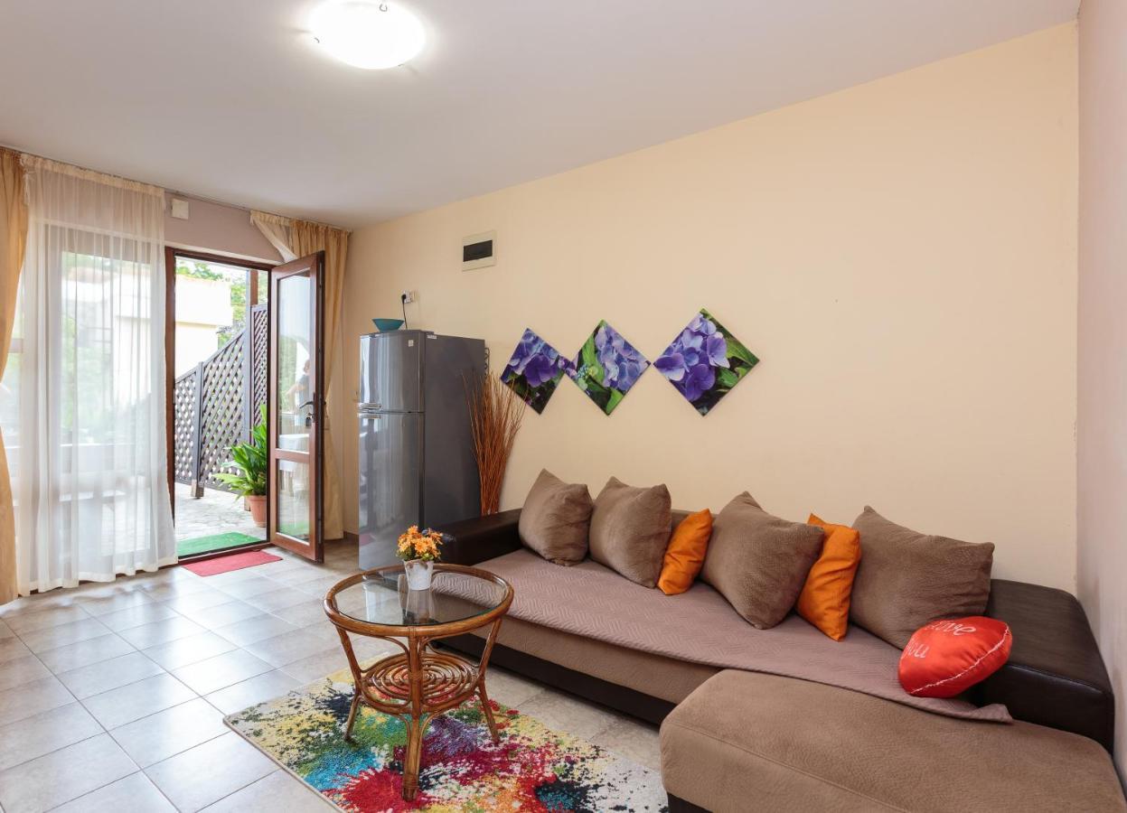 Aparthouse Paradise Bay Apartment Созопол Екстериор снимка