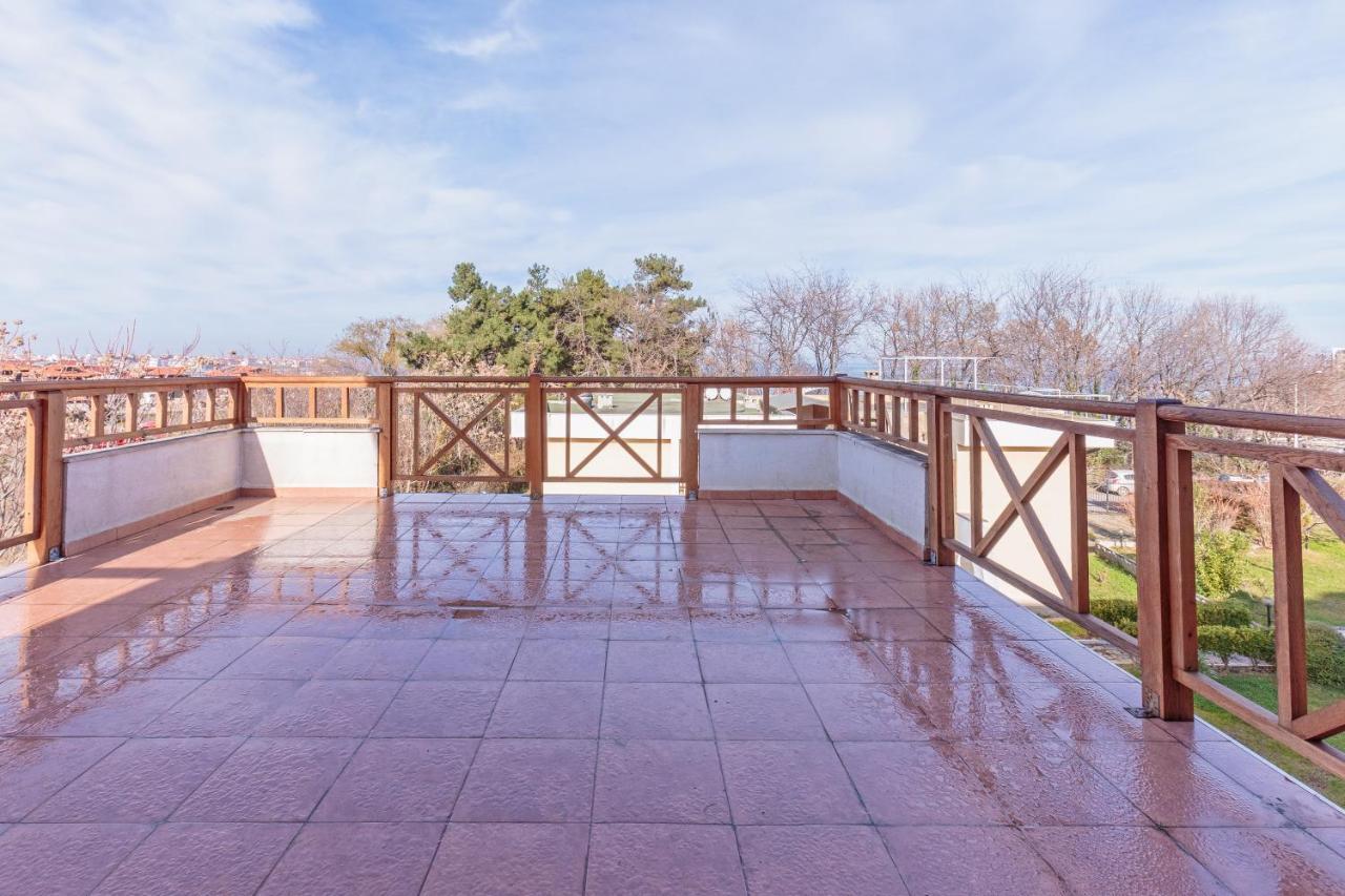 Aparthouse Paradise Bay Apartment Созопол Екстериор снимка