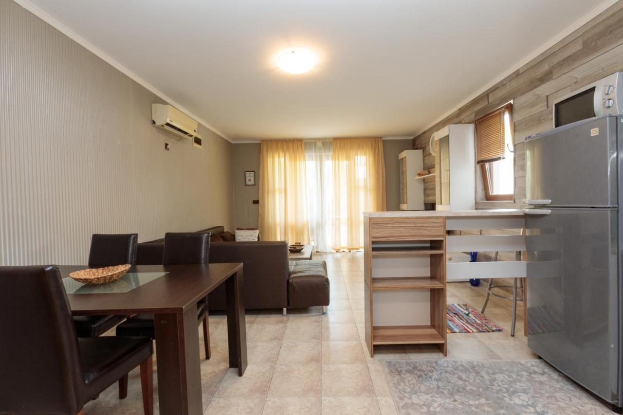 Aparthouse Paradise Bay Apartment Созопол Екстериор снимка