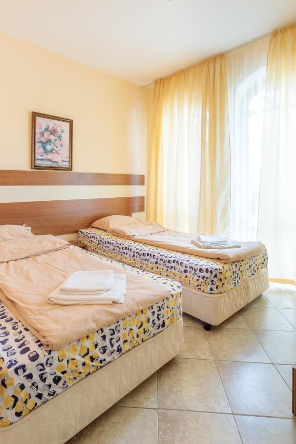 Aparthouse Paradise Bay Apartment Созопол Екстериор снимка